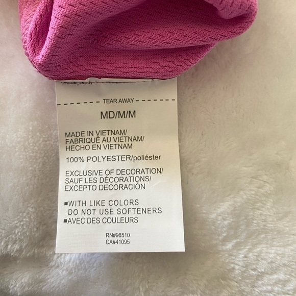 UNDER Armour Women’s Top Size Medium - Picture 6 of 7